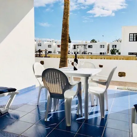 Lejlighed Bellissima With Pool, Wifi & Sat-tv Just 200m From The Ocean *