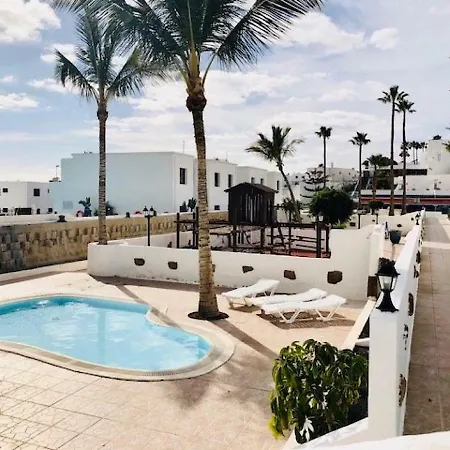 Lejlighed Bellissima With Pool, Wifi & Sat-tv Just 200m From The Ocean