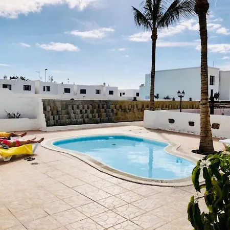 Bellissima With Pool, Wifi & Sat-tv Just 200m From The Ocean Apartmán Puerto del Carmen (Lanzarote)
